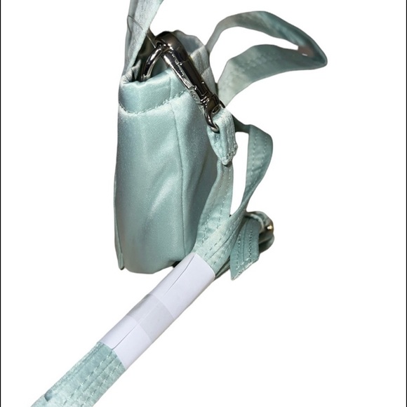 VICTORIA SECRET PINK BUCKET BAG - Picture 2 of 7